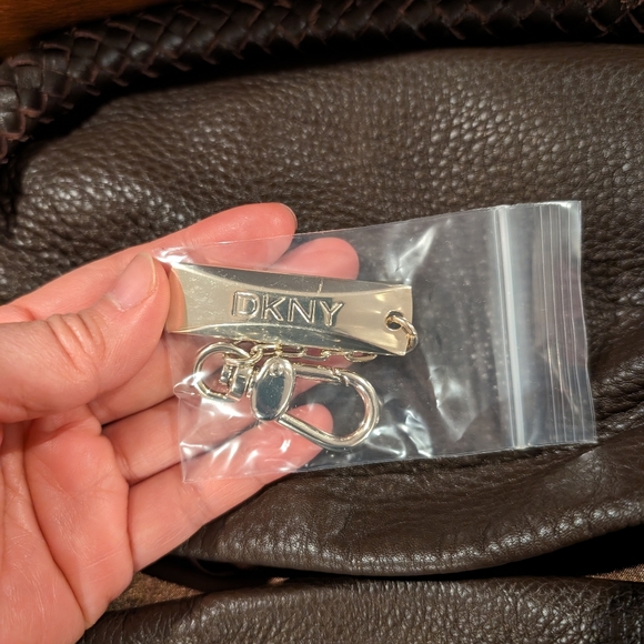 Limited edition Large DKNY bag - Picture 8 of 8